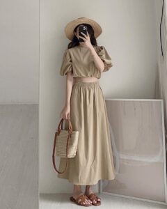 cách phối đồ với chân váy dài Hàn Quốc phong cách tối giản thanh lịch