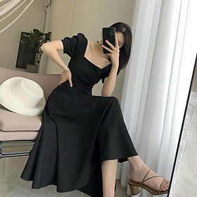 Váy đen cổ vuông - những mẫu váy đẹp sang chảnh