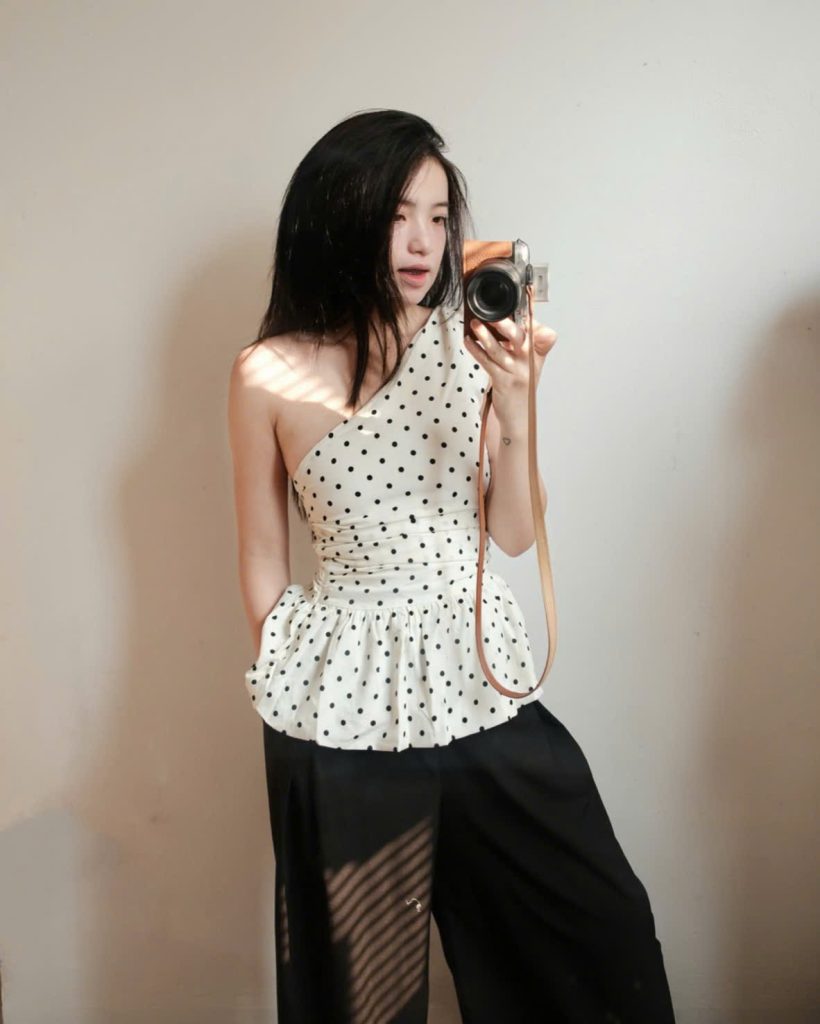 áo trễ vai một bên